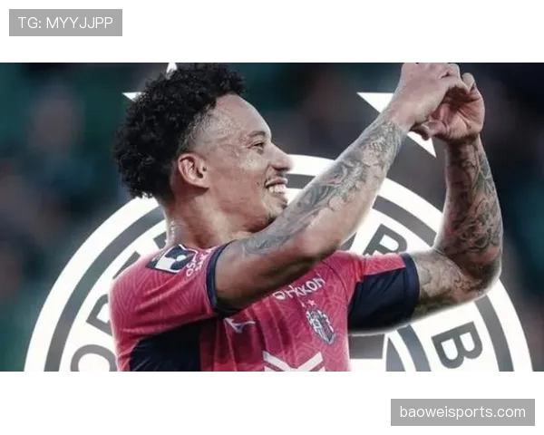 上海申花边路进攻组合 马纳法传中助攻拉唐头球